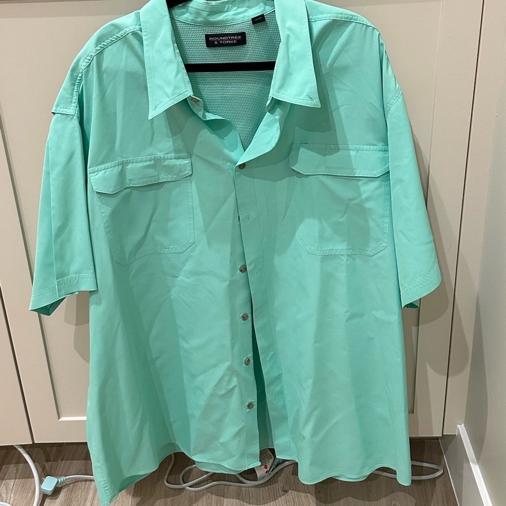 Roundtree and York button down shirt. 4XB. Used hardly worn